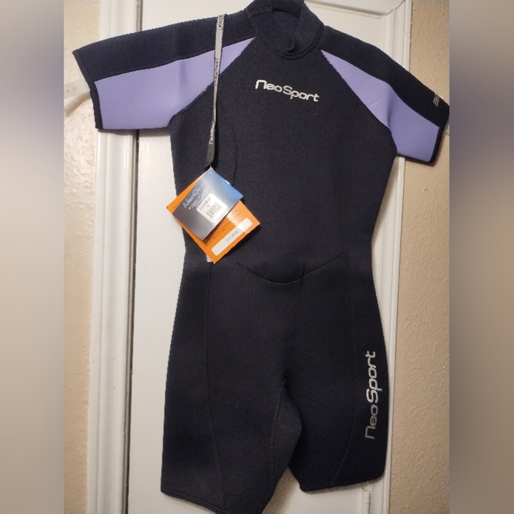 NeoSport Black and Purple Wet Suit 3mm - Picture 3 of 10